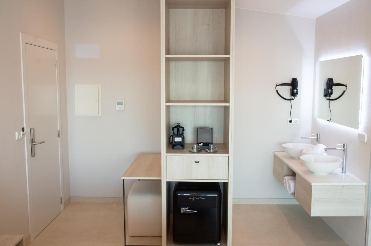 Otantus Hotel Muros Luaran gambar