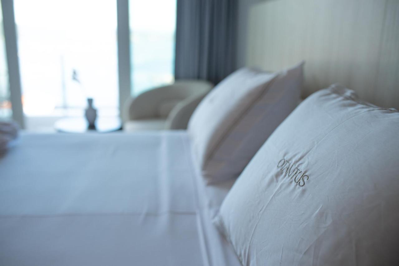 Otantus Hotel Muros Luaran gambar