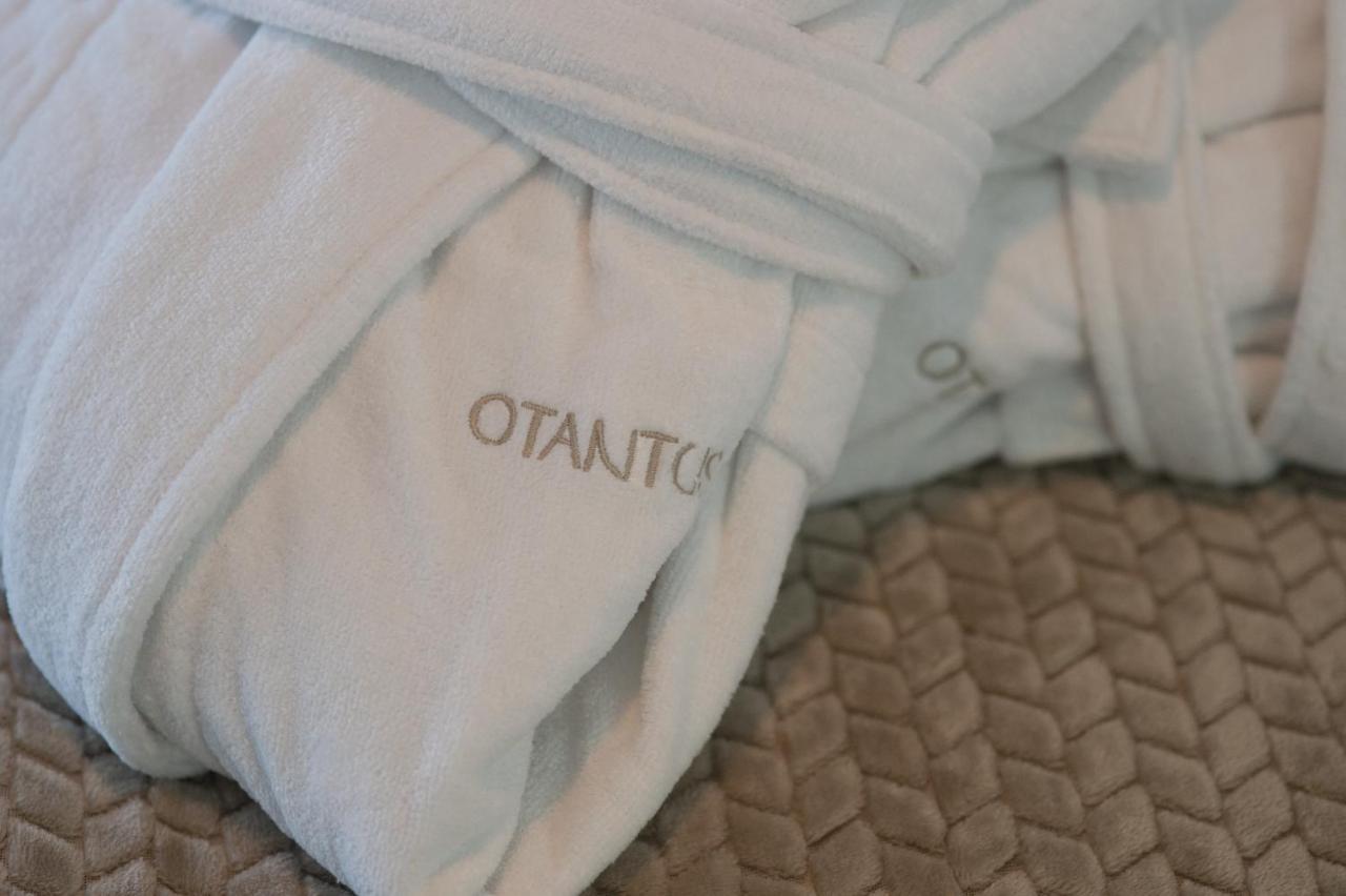 Otantus Hotel Muros Luaran gambar