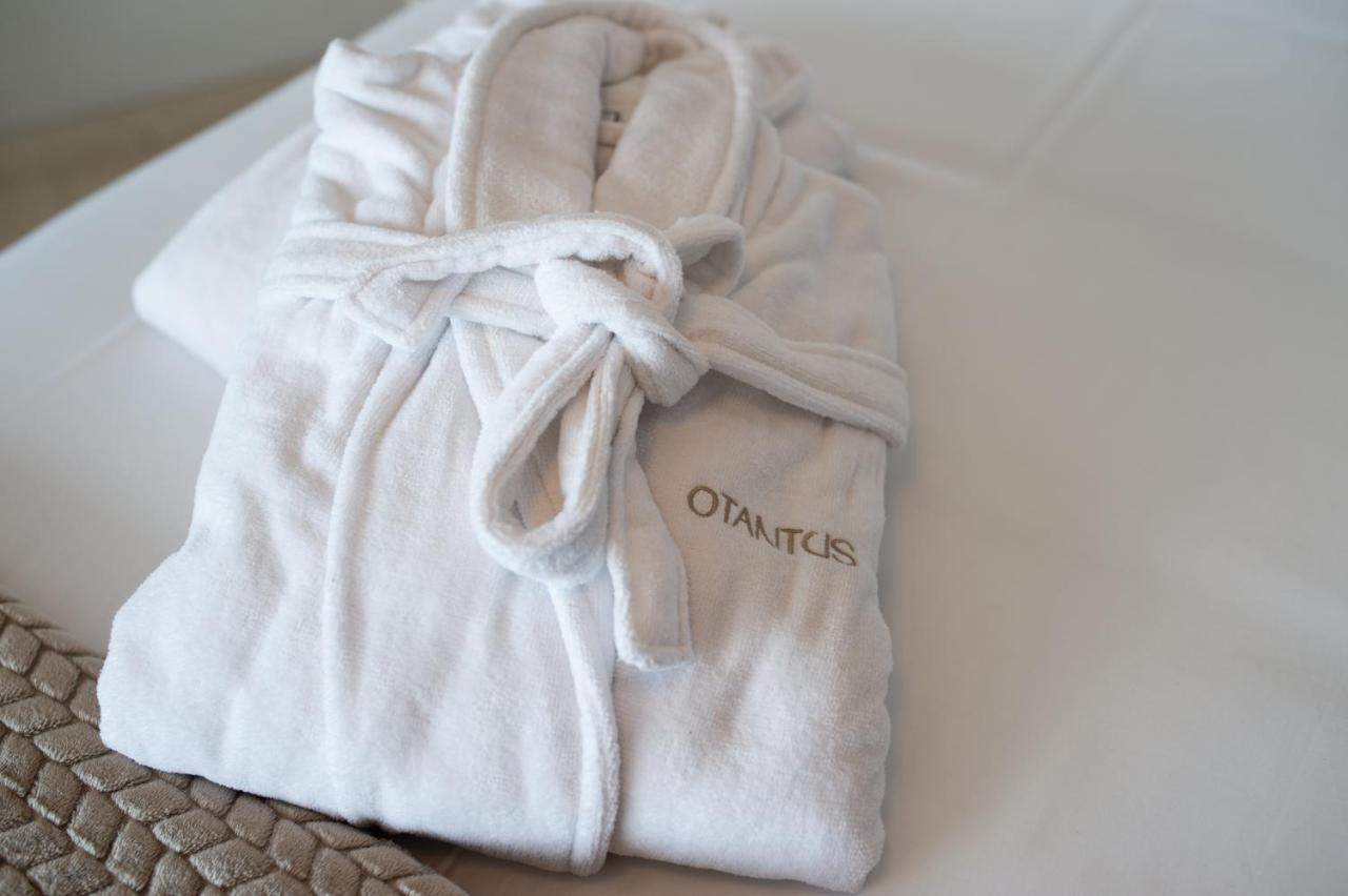 Otantus Hotel Muros Luaran gambar
