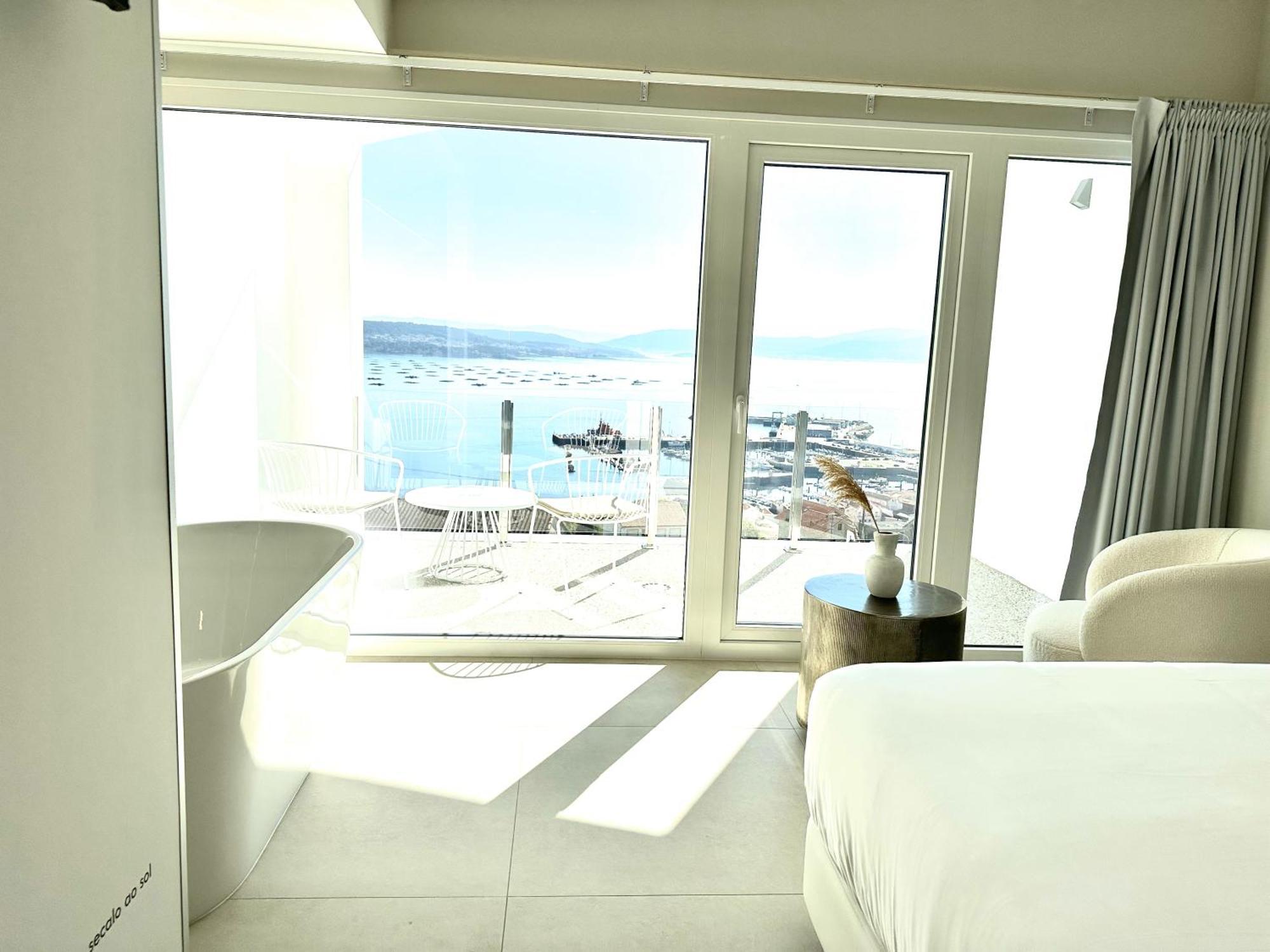 Otantus Hotel Muros Luaran gambar