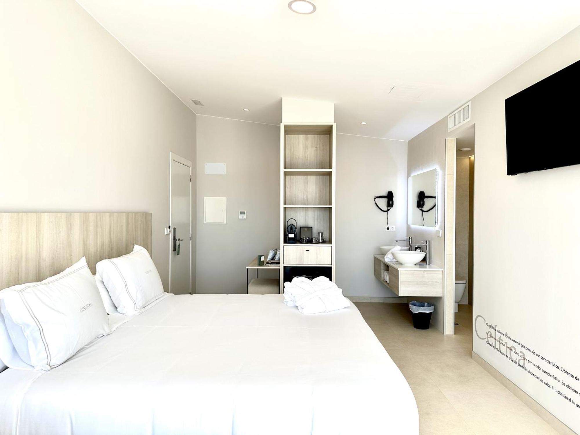 Otantus Hotel Muros Luaran gambar