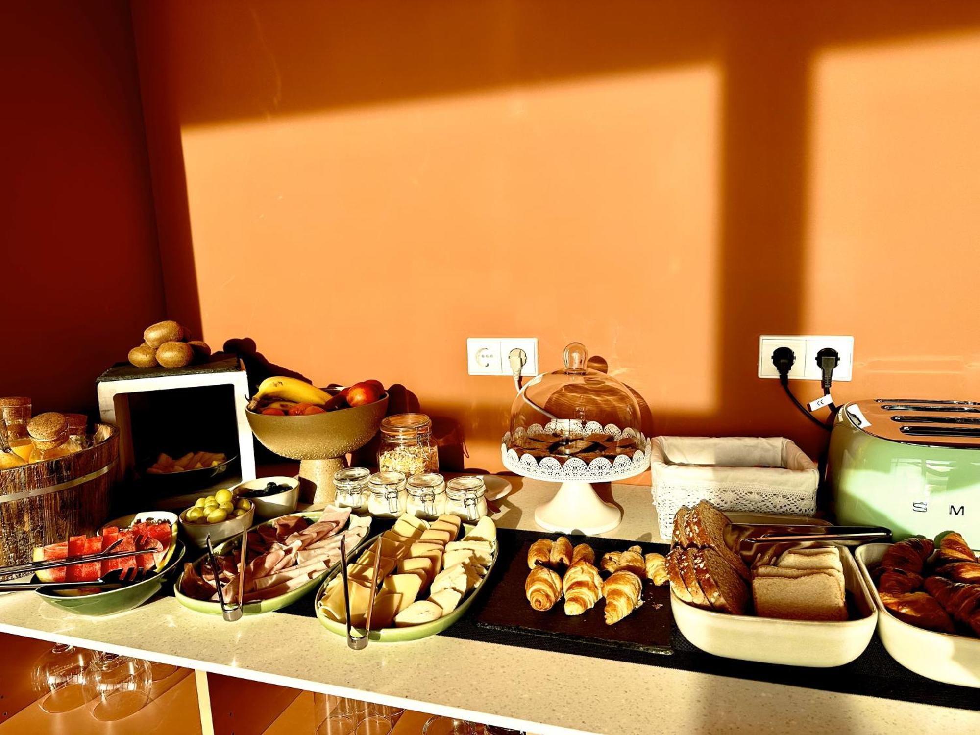 Otantus Hotel Muros Luaran gambar