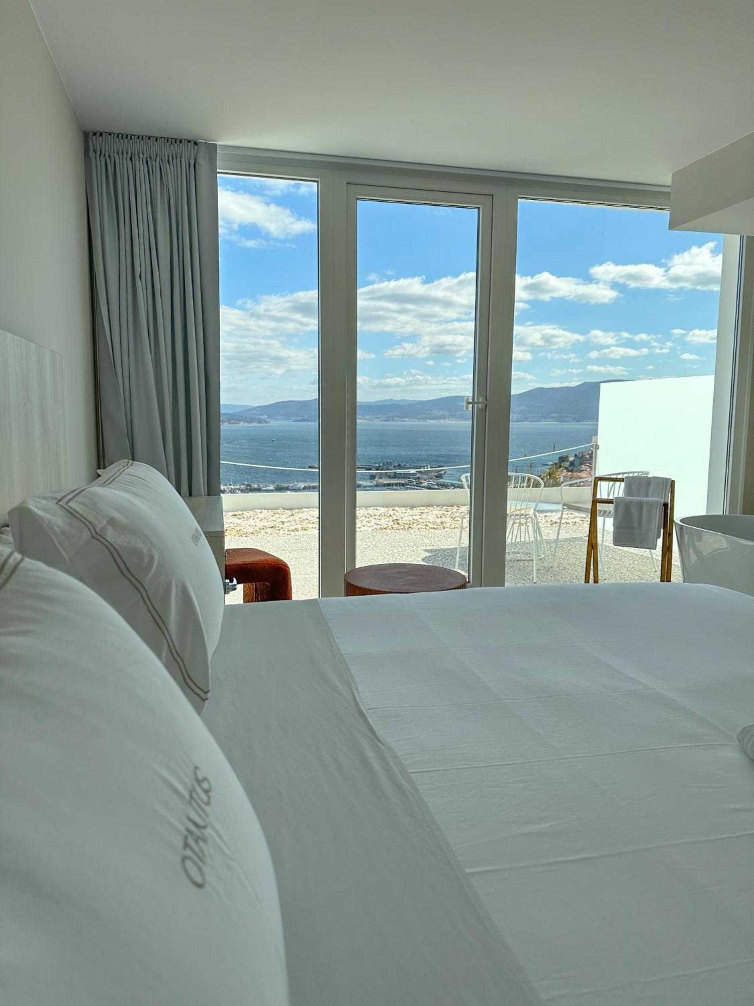 Otantus Hotel Muros Luaran gambar