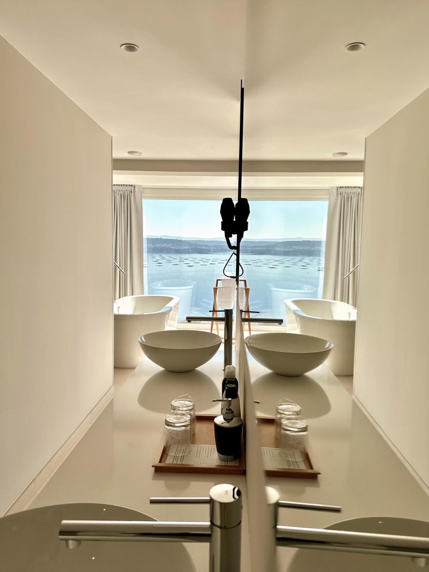 Otantus Hotel Muros Luaran gambar